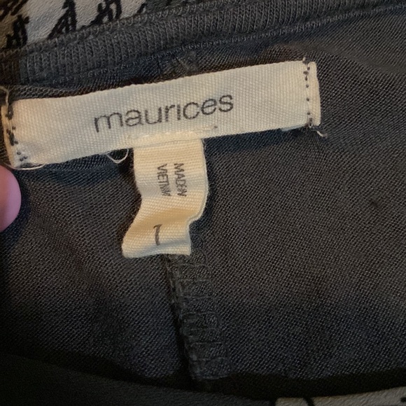 Maurice’s Floral Top - Picture 2 of 3